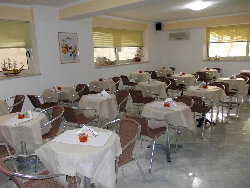 Hotel Solaria Rodi Garganico Exterior photo